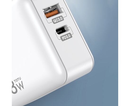  Сетевое зарядное устройство TOTU HTY-0902000 1xUSB + 1xUSB-C, 0.8A, 18W, белый 