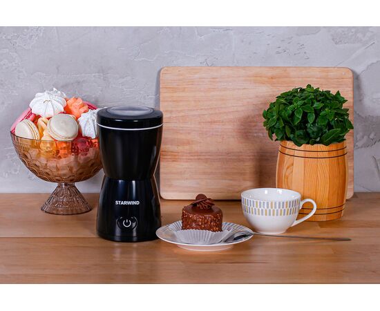  Кофемолка Starwind SGP8426 черный 