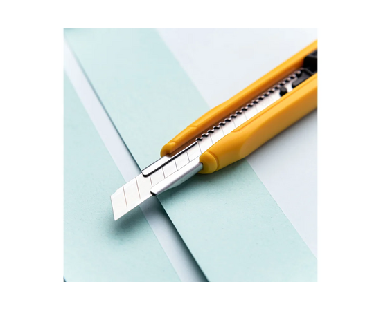  Технический нож Deli DL009B 